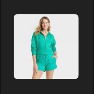 Universal thread hoodie with matching shorts. Emerald green